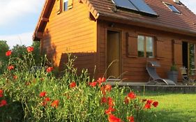 Maison écoresponsable classée 3 étoiles avec son jardin clos